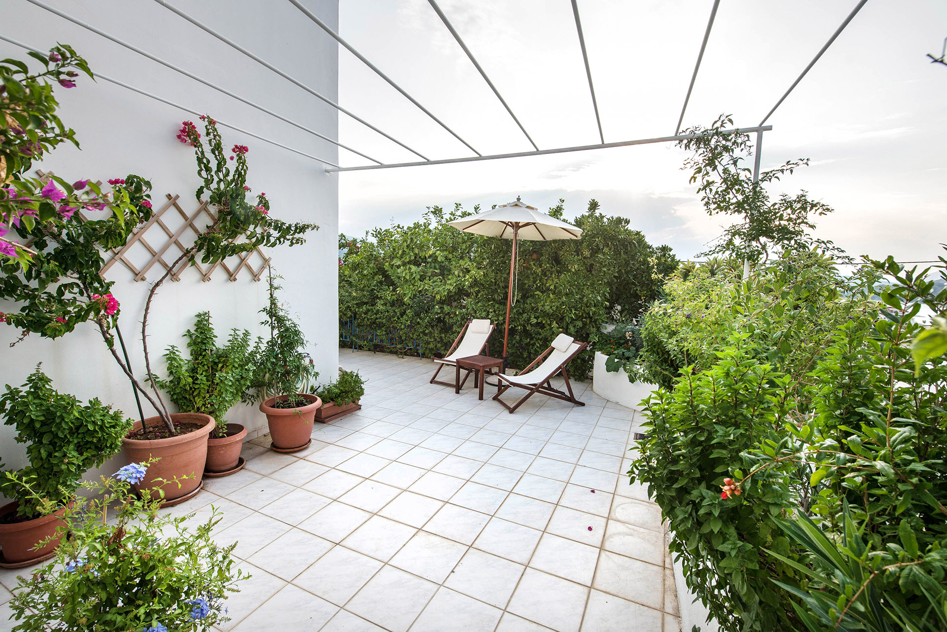 stylish veranda apartment in centre of poros town